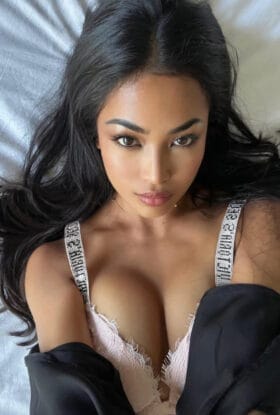 Keira Walsh - European College Girl in Kalkaji